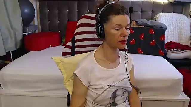 Snapshot of kellyterapy chatting on May 22, 2026, 8:21 am kellyterapy online show from May 22, 2026, 8:21 am