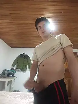 Snapshot of Franklpz58 chatting on July 14, 2026, 8:08 am Franklpz58 online show from July 14, 2026, 8:08 am