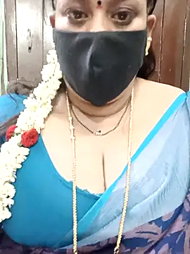 Snapshot of ashikaa_r chatting on November 29, 2025, 6:44 pm ashikaa r online show from November 29, 2025, 6:44 pm