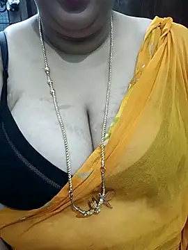 Snapshot of ashikaa_r chatting on December 3, 2025, 1:09 pm ashikaa r online show from December 3, 2025, 1:09 pm