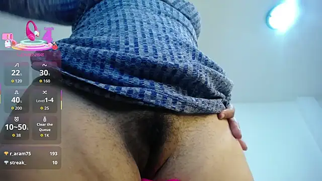 mirand zackyx online show from October 15, 2025, 1:00 pm