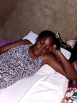 Snapshot of pretty_prickle chatting on October 31, 2025, 6:42 pm pretty prickle online show from October 31, 2025, 6:42 pm