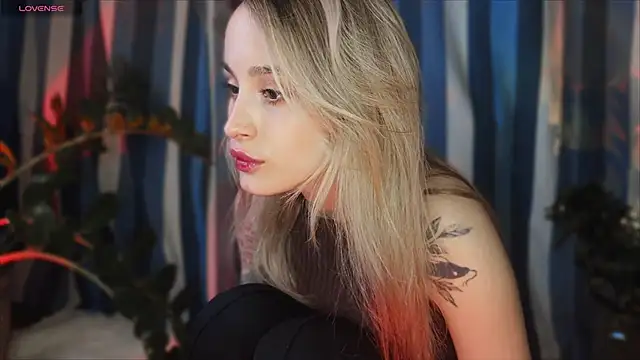 aviva faith online show from November 30, 2025, 7:51 pm