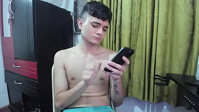 Waturox online show from November 29, 2025, 3:53 am