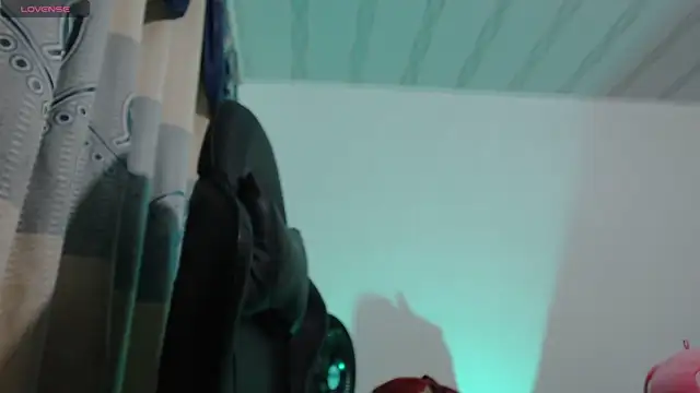 sweet cutetras22 online show from February 23, 2026, 10:56 am