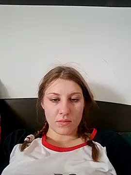 Snapshot of KimySandy chatting on February 16, 2025, 8:32 am KimySandy online show from February 16, 2025, 8:32 am