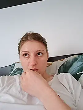 Snapshot of KimySandy chatting on March 18, 2025, 6:36 am KimySandy online show from March 18, 2025, 6:36 am