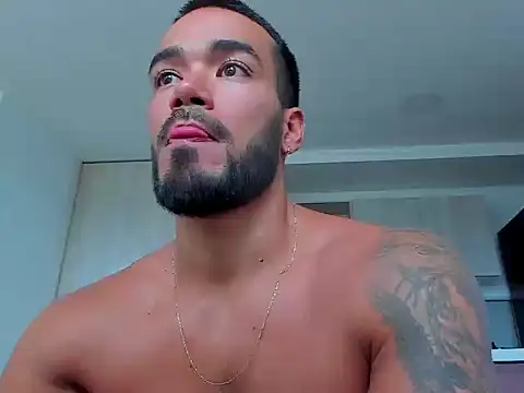 Alexander Martines online show from April 24, 2026, 9:17 pm