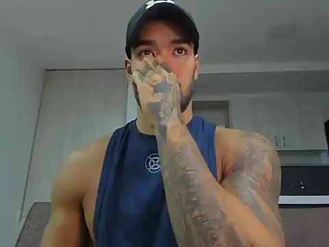 Snapshot of Alexander_Martines chatting on May 2, 2026, 12:48 am Alexander Martines online show from May 2, 2026, 12:48 am
