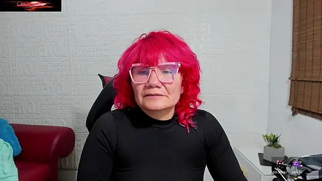 Snapshot of Salomeediaz_ chatting on February 12, 2025, 12:05 am Salomeediaz online show from February 12, 2025, 12:05 am