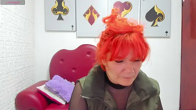Snapshot of Salomeediaz_ chatting on May 8, 2026, 9:09 pm Salomeediaz online show from May 8, 2026, 9:09 pm