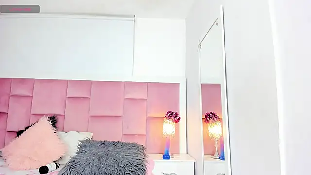 DaphneLloyd online show from January 26, 2025, 2:45 am