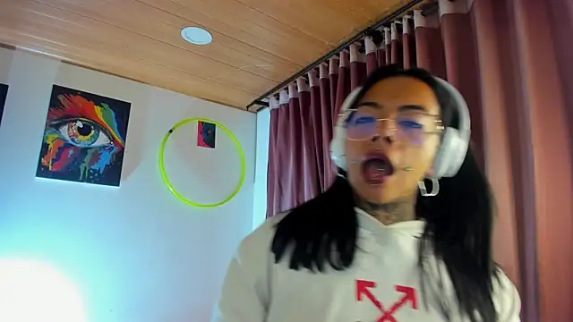 Snapshot of nicole_volkov chatting on January 13, 2025, 11:06 pm nicole volkov online show from January 13, 2025, 11:06 pm