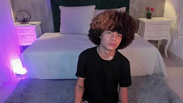 Alexiis Etereo online show from March 31, 2026, 7:25 pm