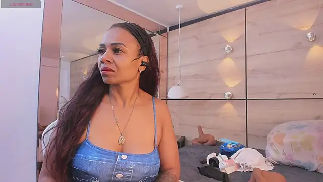 martina touss online show from March 27, 2026, 12:27 pm