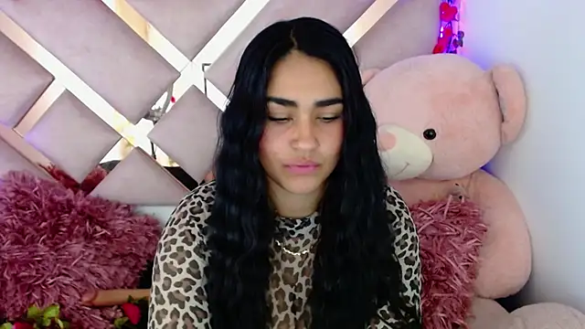 Snapshot of Charlotte_cute18 chatting on March 7, 2025, 10:02 am Charlotte cute18 online show from March 7, 2025, 10:02 am