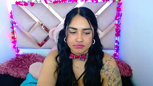 Snapshot of Charlotte_cute18 chatting on March 21, 2025, 7:00 am Charlotte cute18 online show from March 21, 2025, 7:00 am