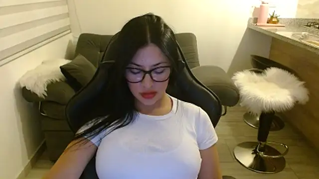 Charlotte cute18 online show from April 9, 2026, 1:38 am