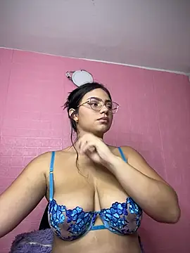 Snapshot of karol_9 chatting on March 23, 2025, 3:10 am karol 9 online show from March 23, 2025, 3:10 am