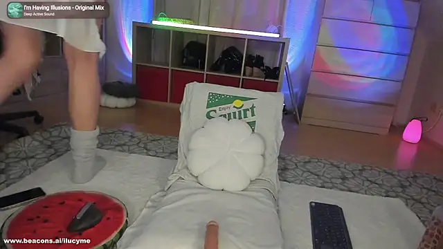 Snapshot of ilucyme chatting on November 2, 2025, 6:21 pm ilucyme online show from November 2, 2025, 6:21 pm