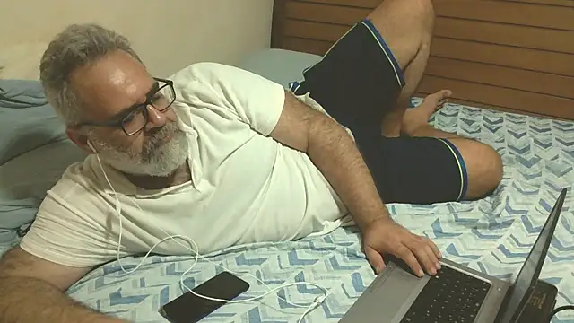 Snapshot of DockTVXXX chatting on October 15, 2025, 10:26 am DockTVXXX online show from October 15, 2025, 10:26 am