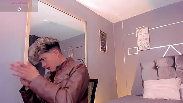 Snapshot of ANDRIUS_24 chatting on January 19, 2025, 1:22 pm ANDRIUS 24 online show from January 19, 2025, 1:22 pm