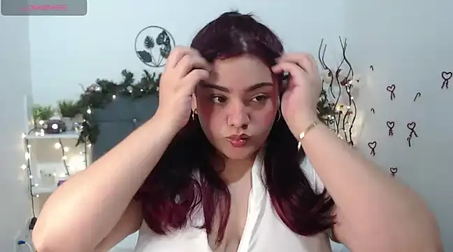 Snapshot of KathyGonzalez chatting on December 15, 2024, 8:30 am KathyGonzalez online show from December 15, 2024, 8:30 am