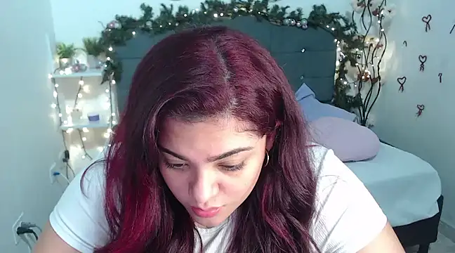 Snapshot of KathyGonzalez chatting on December 22, 2024, 12:05 pm KathyGonzalez online show from December 22, 2024, 12:05 pm