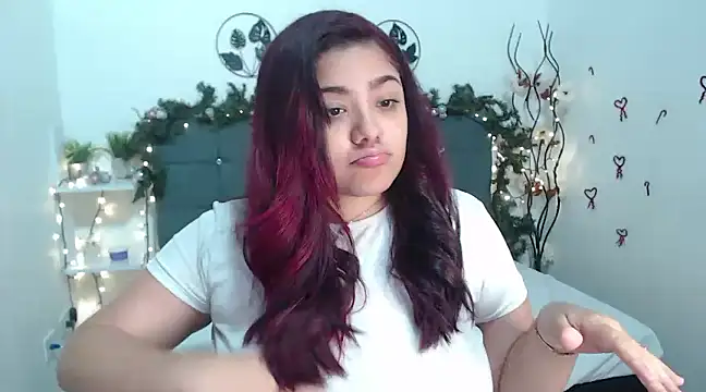 Snapshot of KathyGonzalez chatting on December 22, 2024, 3:33 pm KathyGonzalez online show from December 22, 2024, 3:33 pm