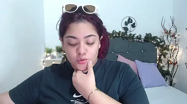 Snapshot of KathyGonzalez chatting on December 23, 2024, 11:25 am KathyGonzalez online show from December 23, 2024, 11:25 am