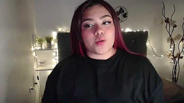 Snapshot of KathyGonzalez chatting on January 24, 2025, 5:21 am KathyGonzalez online show from January 24, 2025, 5:21 am