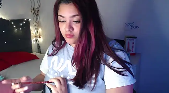 Snapshot of KathyGonzalez chatting on March 9, 2025, 11:25 pm KathyGonzalez online show from March 9, 2025, 11:25 pm