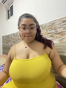 Snapshot of KathyGonzalez chatting on October 5, 2025, 11:02 pm KathyGonzalez online show from October 5, 2025, 11:02 pm