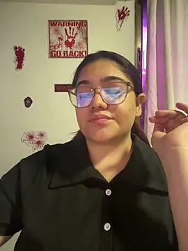 Snapshot of KathyGonzalez chatting on October 16, 2025, 11:11 am KathyGonzalez online show from October 16, 2025, 11:11 am