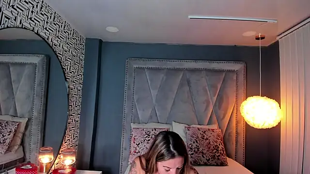 Hotsamantamature online show from January 29, 2025, 7:53 pm