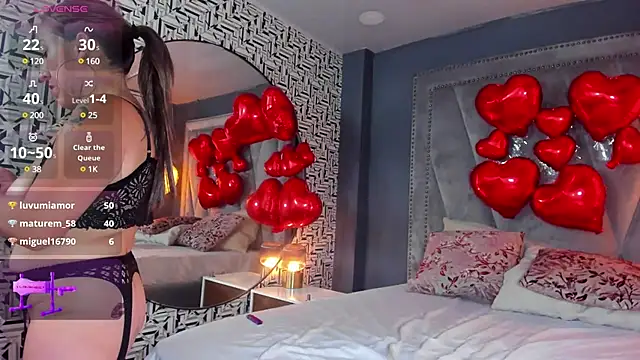 Hotsamantamature online show from February 5, 2025, 2:29 am