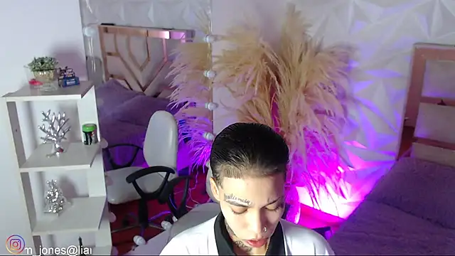 Jonesliam23 online show from February 19, 2026, 7:21 pm