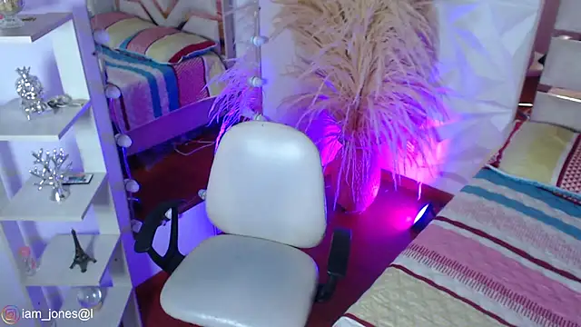 Jonesliam23 online show from March 24, 2026, 7:19 pm