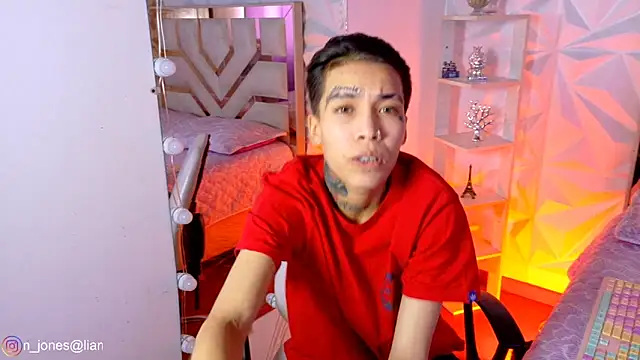 Jonesliam23 online show from May 15, 2026, 8:16 pm