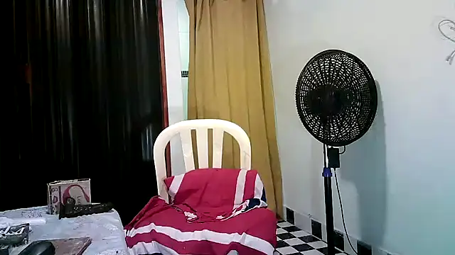 kimmiemm online show from December 28, 2024, 2:01 am