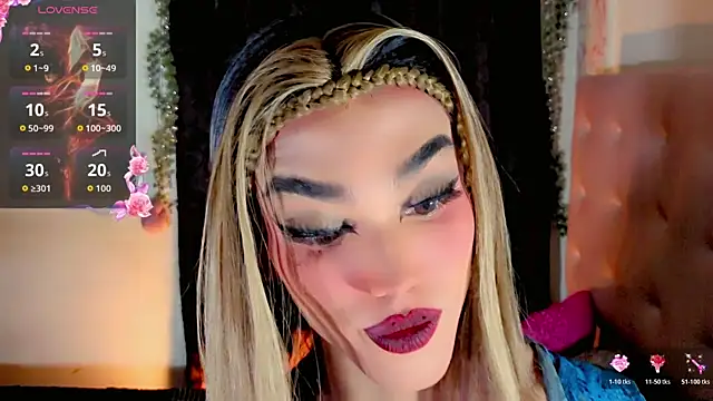 Snapshot of the-horus-girl chatting on July 5, 2026, 10:22 am the-horus-girl online show from July 5, 2026, 10:22 am