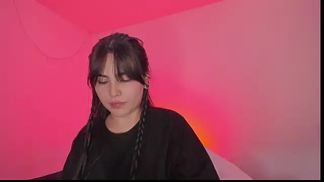 Snapshot of sol__angel chatting on February 20, 2025, 3:23 am sol angel online show from February 20, 2025, 3:23 am