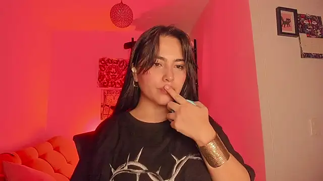 Snapshot of sol__angel chatting on March 9, 2025, 8:18 am sol angel online show from March 9, 2025, 8:18 am