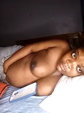 Snapshot of preettys56 chatting on October 17, 2025, 9:39 pm preettys56 online show from October 17, 2025, 9:39 pm