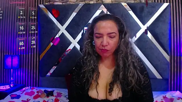 Snapshot of marie_hss chatting on February 13, 2025, 11:26 pm marie hss online show from February 13, 2025, 11:26 pm