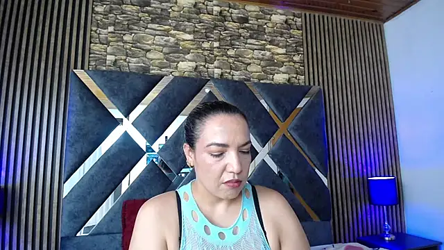 Snapshot of marie_hss chatting on March 18, 2025, 8:15 pm marie hss online show from March 18, 2025, 8:15 pm