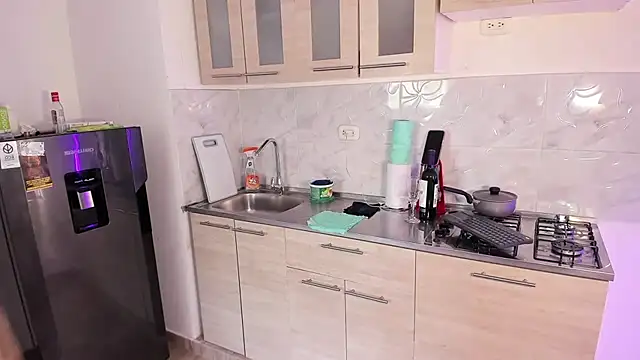 rose scottt online show from March 15, 2026, 6:14 pm