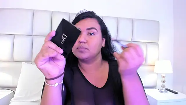 Snapshot of DojaAissha chatting on January 27, 2025, 3:26 am DojaAissha online show from January 27, 2025, 3:26 am