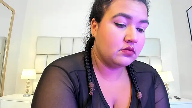 Snapshot of DojaAissha chatting on February 1, 2025, 3:30 am DojaAissha online show from February 1, 2025, 3:30 am