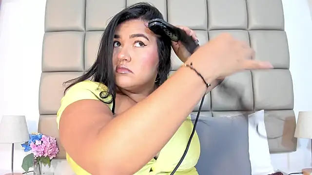 Snapshot of DojaAissha chatting on December 5, 2025, 7:32 pm DojaAissha online show from December 5, 2025, 7:32 pm